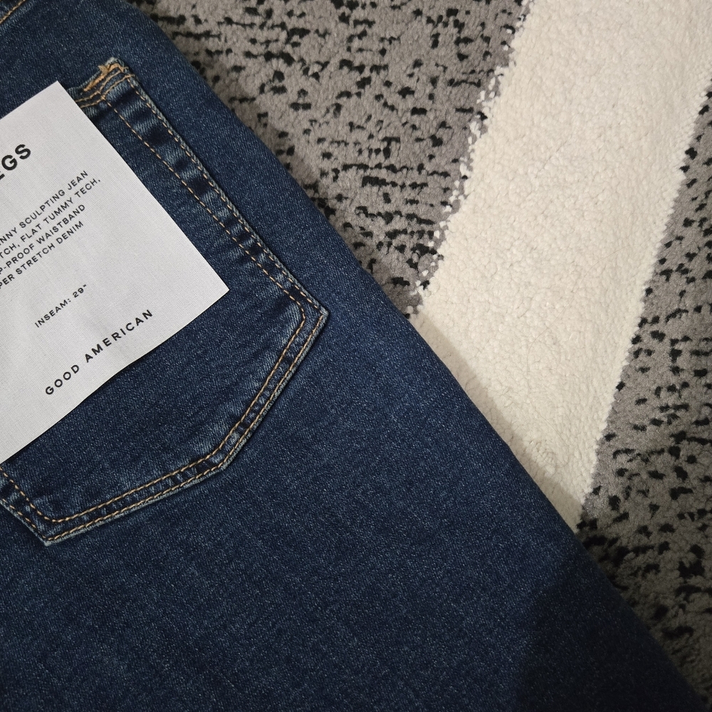 Good American Good Legs Skinny Jeans, 6/28, NWT - Picture 12 of 14